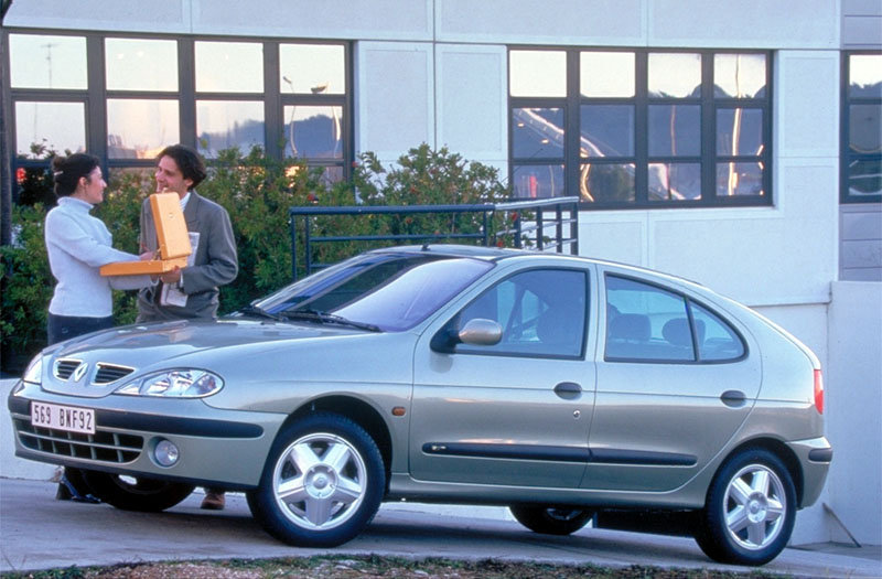 1999 TEST RENAULT MÉGANE RT 1.6 16V. Auto al Día.